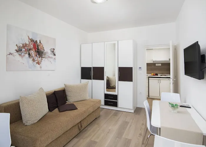 Nika 1 公寓 伊卡